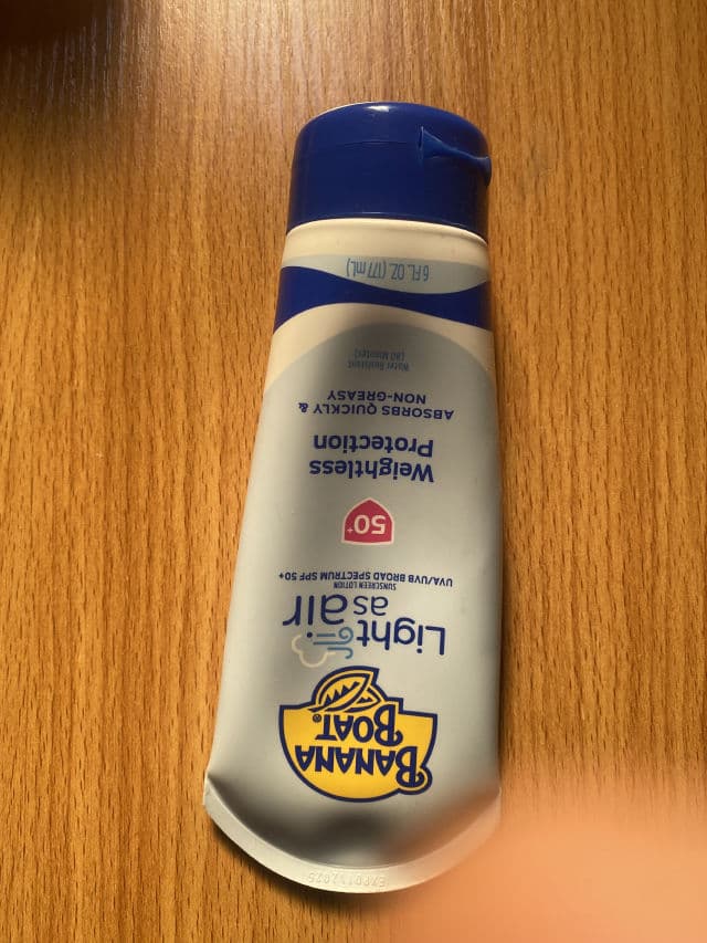 Banana Boat Light as Air Face Lotion SPF50+ review photo by KimHu