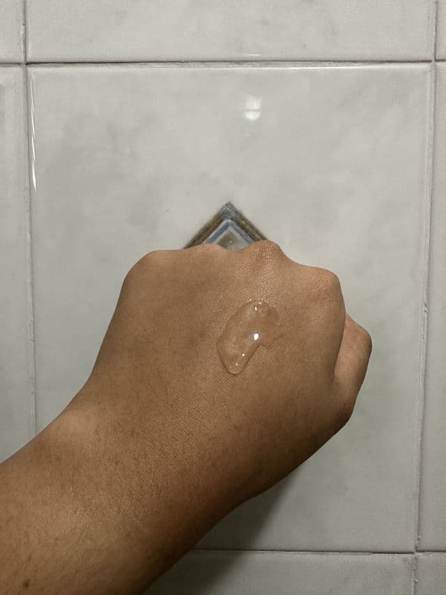 COSRX Low pH Good Morning Gel Cleanser review photo by Zarf