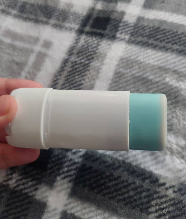 SKIN1004 Madagascar Centella Hyalu-Cica Silky-fit Sun Stick SPF50+ PA++++ review photo by hannahliz