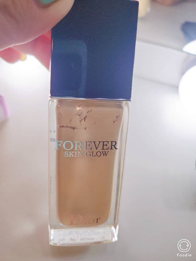 Dior Forever Skin Glow 24H Wear Hydrating Foundation review photo by aribeauty