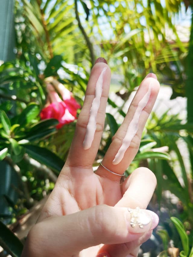 COSRX Aloe 54.2 Aqua Tone-up Sunscreen SPF50+ PA++++ review photo by mandystef
