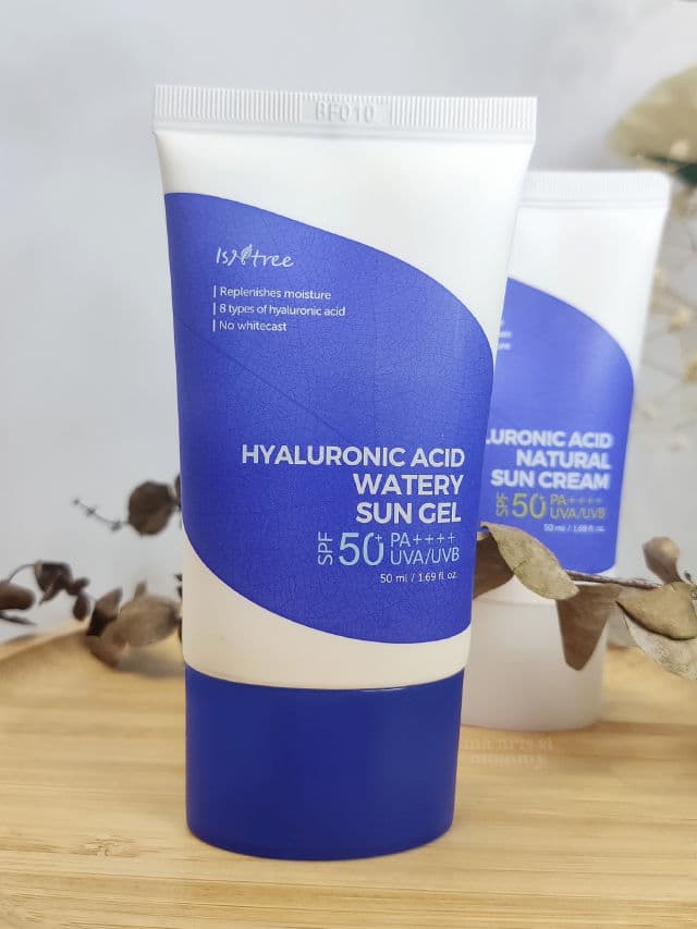 ISNTREE Hyaluronic Acid Watery Sun Gel SPF50+ PA++++ review photo by MaartsSiMommy