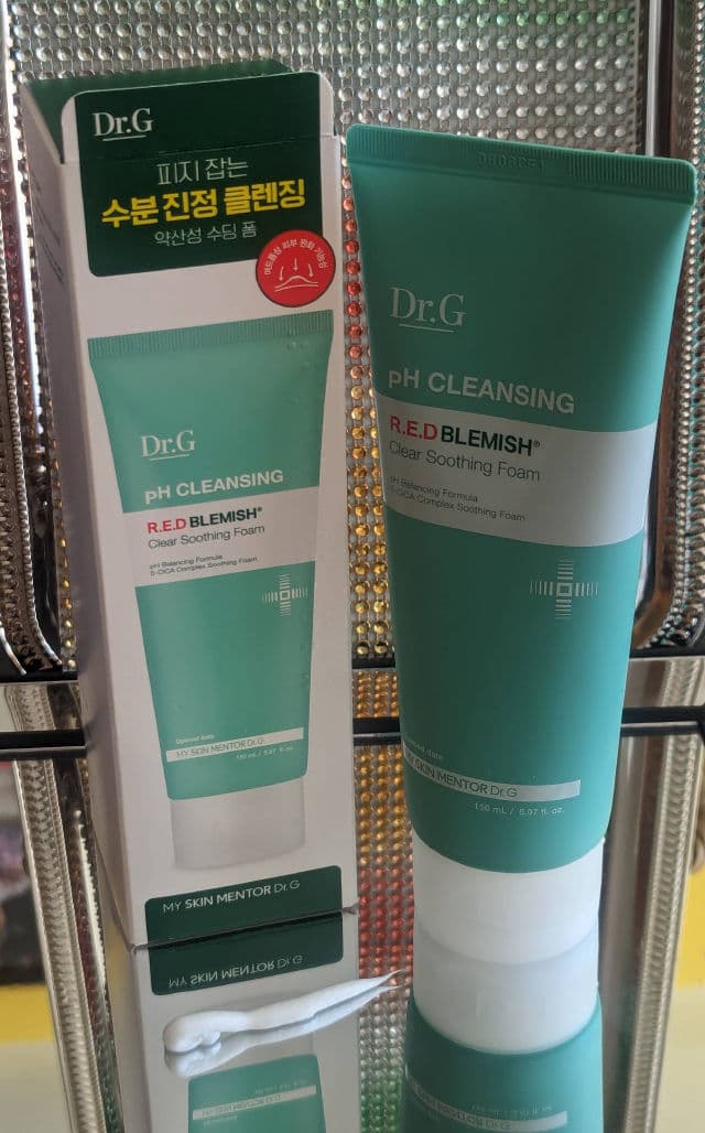 DR.G pH Cleansing Red Blemish Clear Soothing Foam review photo by SandraG
