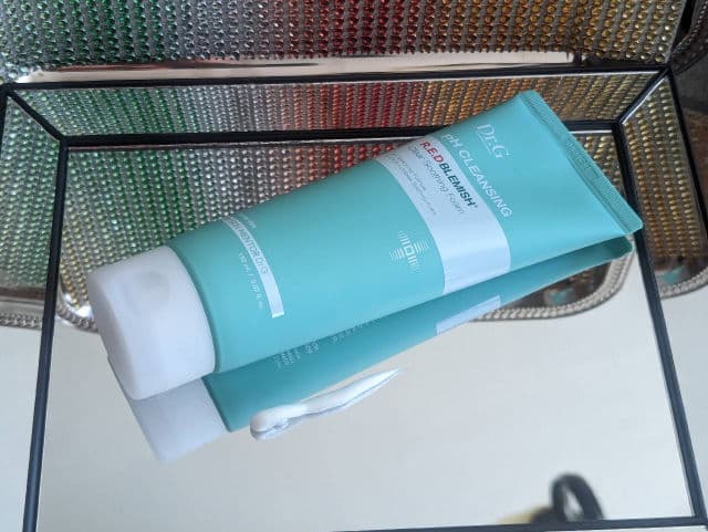 DR.G pH Cleansing Red Blemish Clear Soothing Foam review photo by SandraG