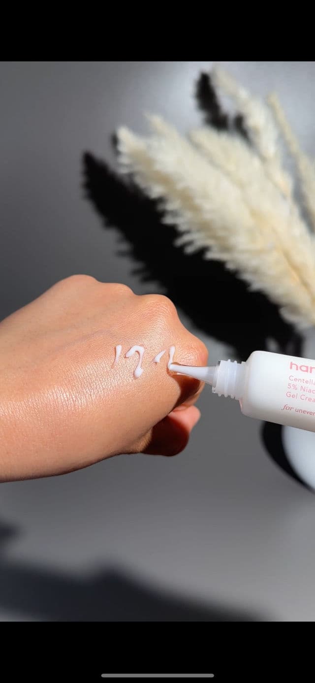 HaruHaru WONDER Centella 5% Niacinamide Radiance Gel Cream review photo by skincare12