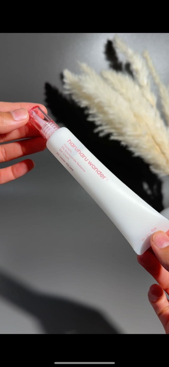 HaruHaru WONDER Centella 5% Niacinamide Radiance Gel Cream review photo by skincare12