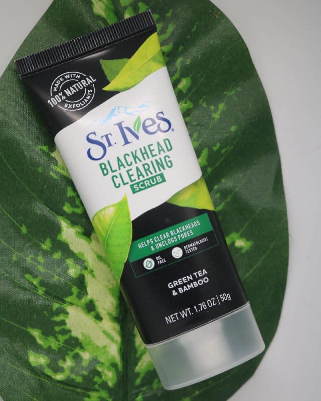 St. Ives Blackhead Clearing Green Tea Scrub review photo by kyzpcy