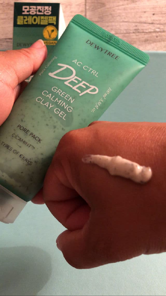 DEWYTREE AC Ctrl Deep Green Calming Clay Gel Pore Pack review photo by Pixiesnewlife