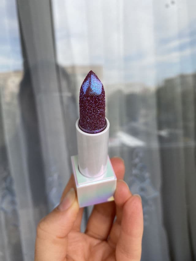 Huda Beauty Diamond Hydrating Lip Balm review photo by ohohbeauty