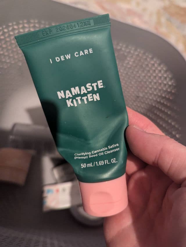 I Dew Care Namaste Kitten Clarifying Cannabis Sativa Hemp Seed Oil Cleanser review photo by AllyOlly