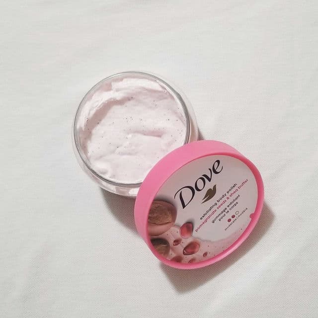 Dove Exfoliating Body Polish Pomegranate Seeds & Shea Butter review photo by callmeinge