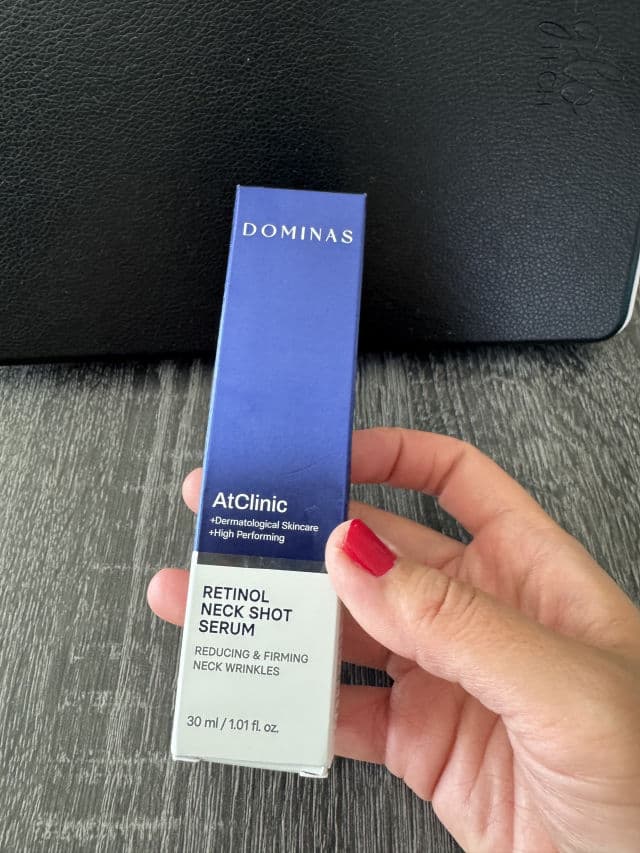 Dominas Dominas AtClinic Retinol Neck Serum review photo by AngieQuantas