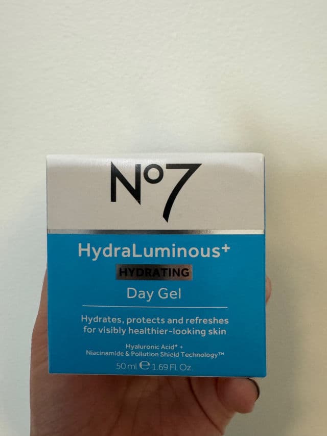 No7 HydraLuminous Water Surge Gel Cream review photo by AngieQuantas