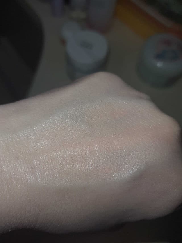 ETUDE Precious Mineral BB Cream Moist SPF50+ PA+++ review photo by ChristieX