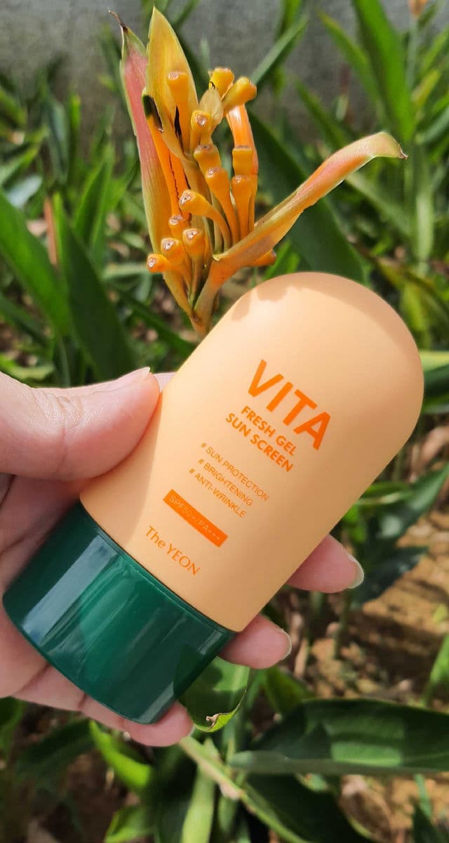 The Yeon Vita Fresh Gel Sun Screen SPF50+/PA+++ review photo by ChristieX
