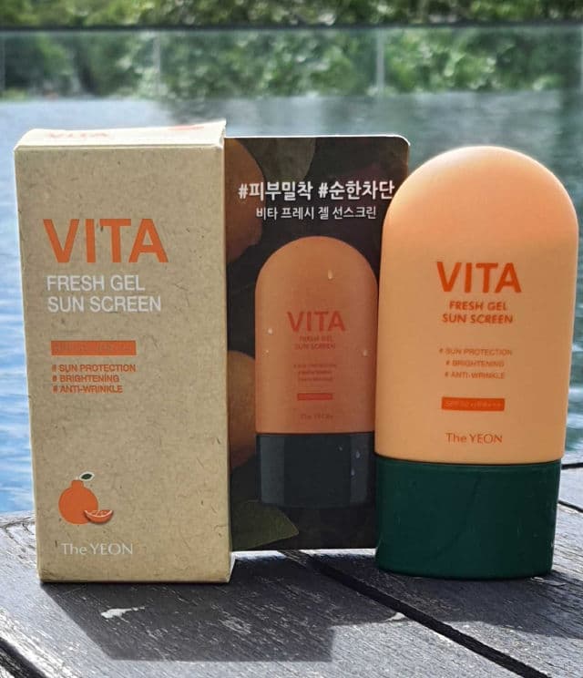 The Yeon Vita Fresh Gel Sun Screen SPF50+/PA+++ review photo by ChristieX