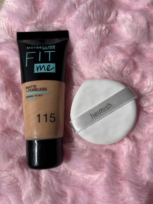 Maybelline Fit Me Matte + Poreless Foundation - Normal to Oily Foundation with Clay review photo by Photuris