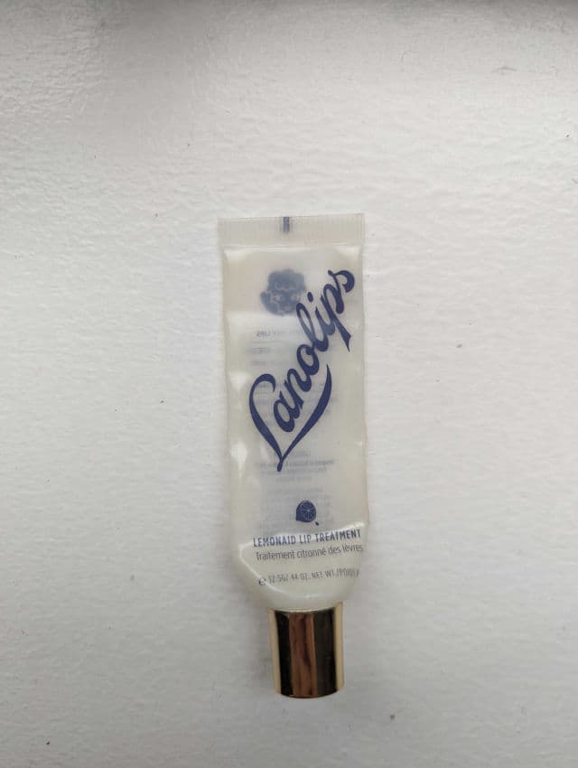 Lanolips Lemonaid Lanolin Lip Treatment review photo by LizaV