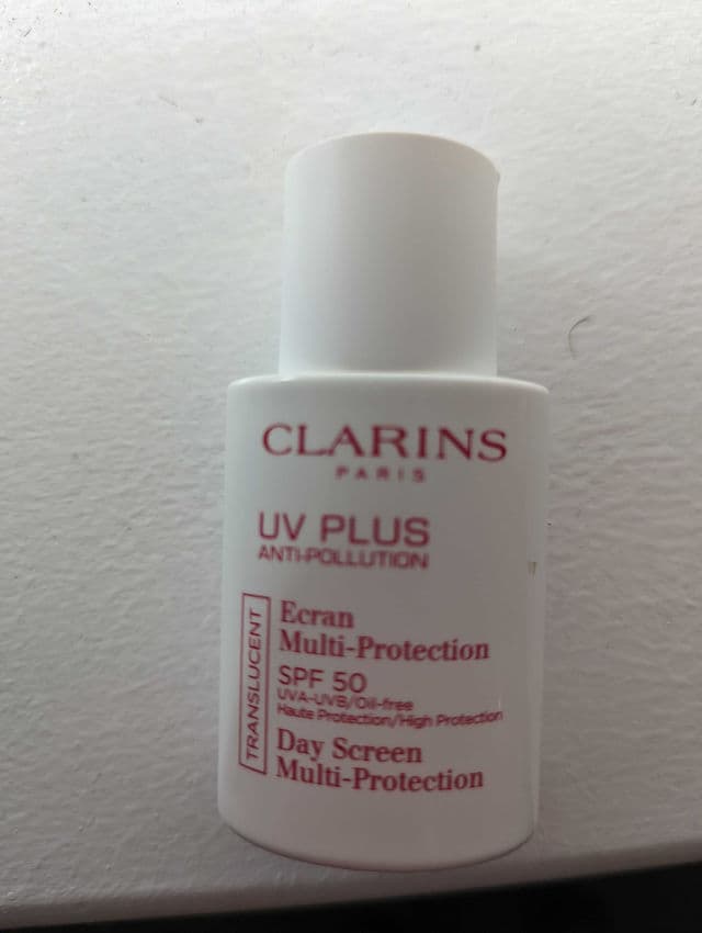 Clarins UV Plus Anti-Pollution Sunscreen Multi-Protection Broad Spectrum SPF 50 review photo by LizaV