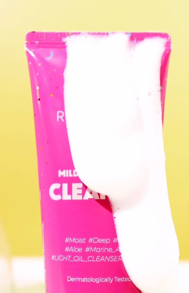 REYENA16 Mild Oil To Foam Cleanser review photo by Corinaliz