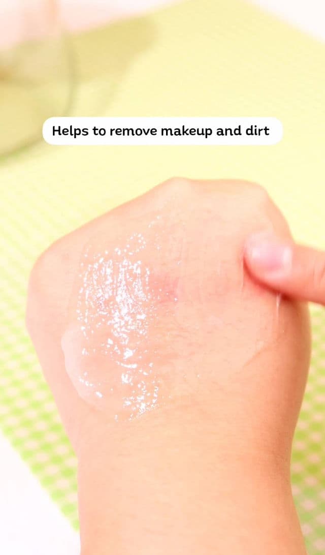 REYENA16 Mild Oil To Foam Cleanser review photo by Corinaliz