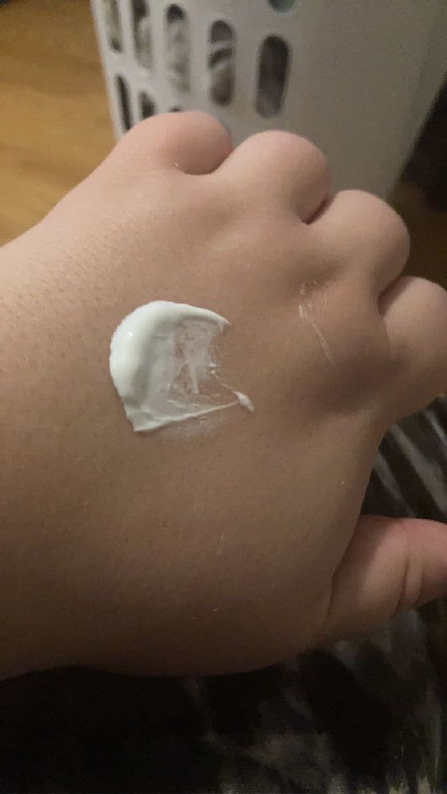 CeraVe Ultra-Light Moisturizing Lotion SPF 30 review photo by lizakathryn