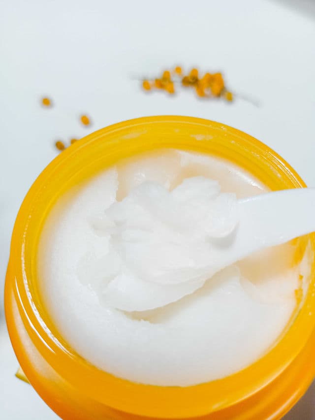Neulii Jojoba Moist Cleansing Balm review photo by KatrinaBandolin
