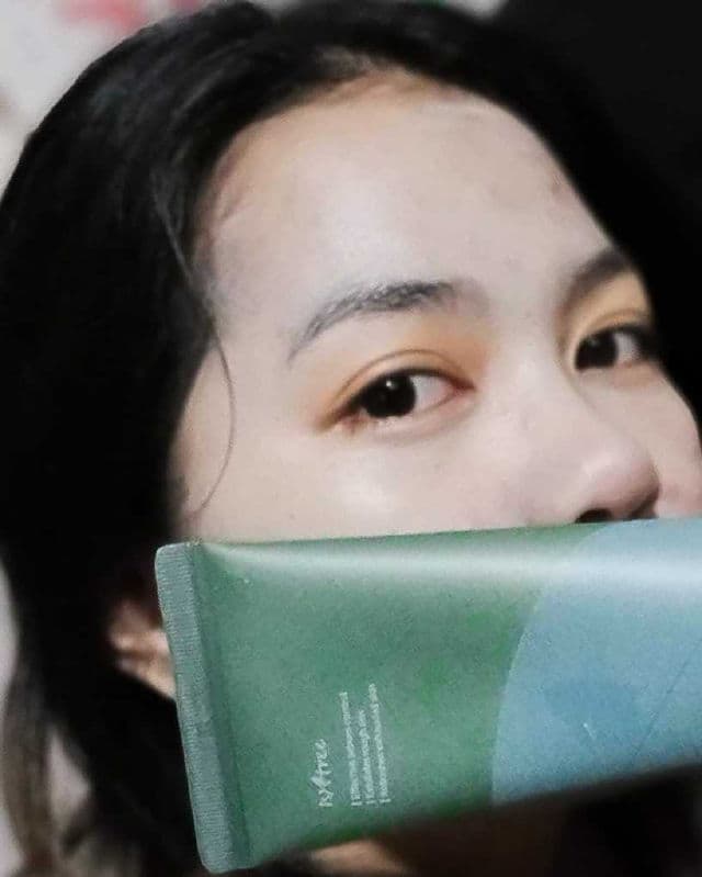 ISNTREE Mugwort Calming Clay Mask review photo by KatrinaBandolin