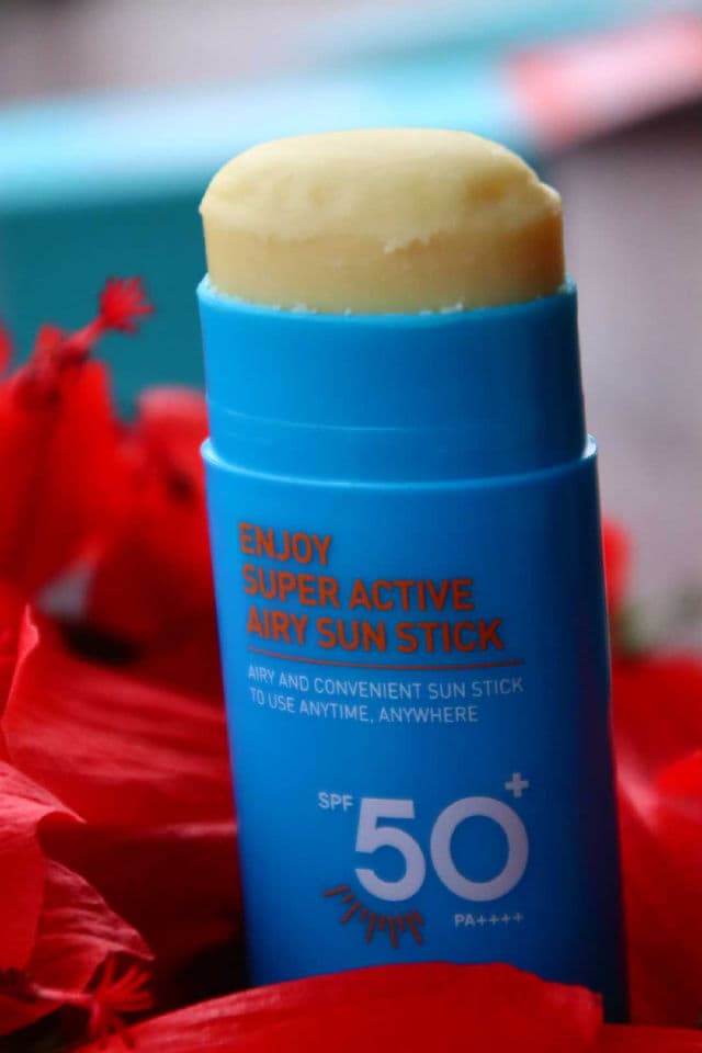 SCINIC Enjoy All Round Airy Sun Stick SPF50+ PA++++  review photo by mochiface