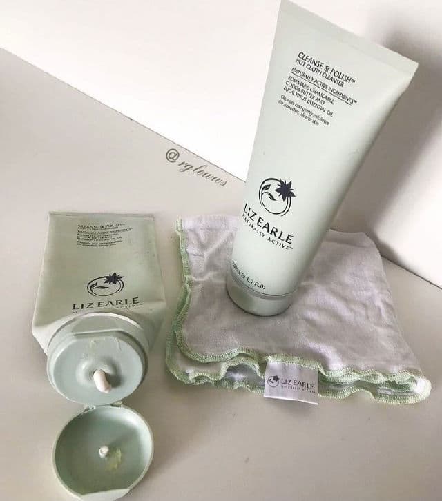Liz Earle Naturally Active Skin Care Cleanse & Polish Hot Cloth Cleanser review photo by Rglowws