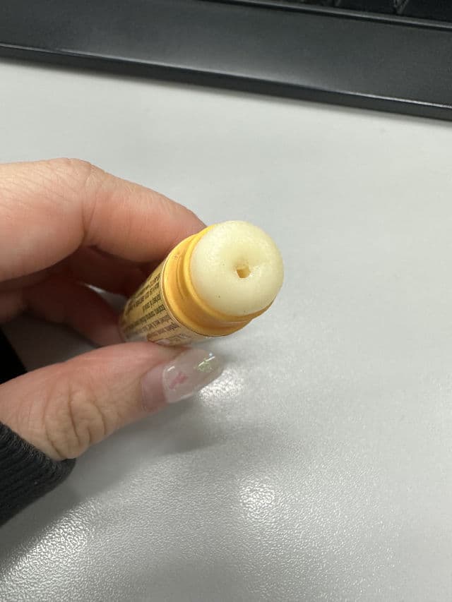 Burt's Bees Honey Lip Balm review photo by claureviewhk