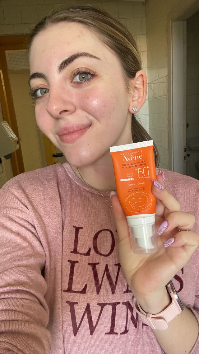 Avene Very High Protection SPF 50+ Cream Fragrance-free review photo by giulyloveskin
