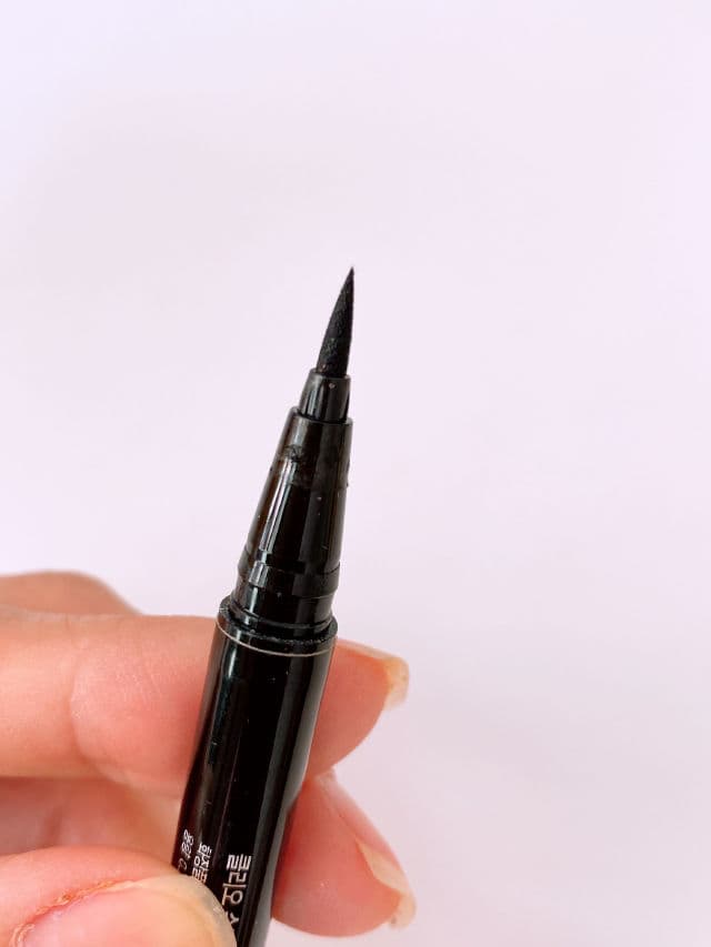 Clio 01 Black review photo by agathagarib