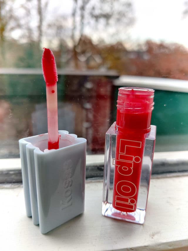 Kosas Wet Lip Oil Gloss review photo by Lesyao