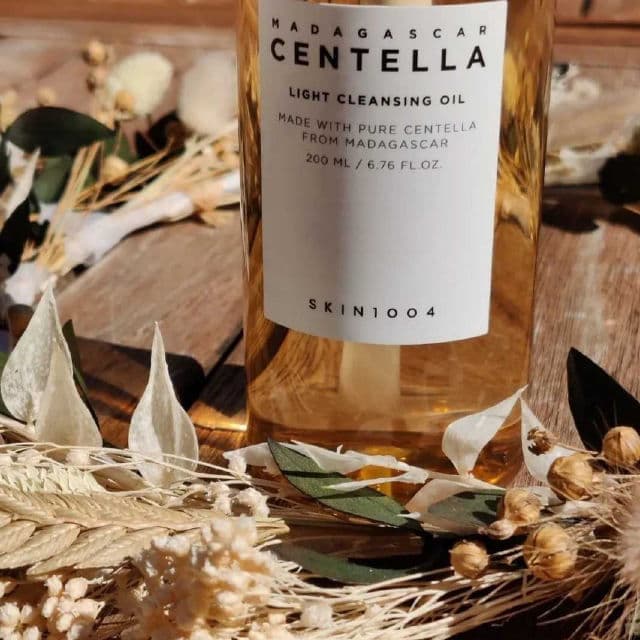 Madagascar Centella Light Cleansing Oil product review