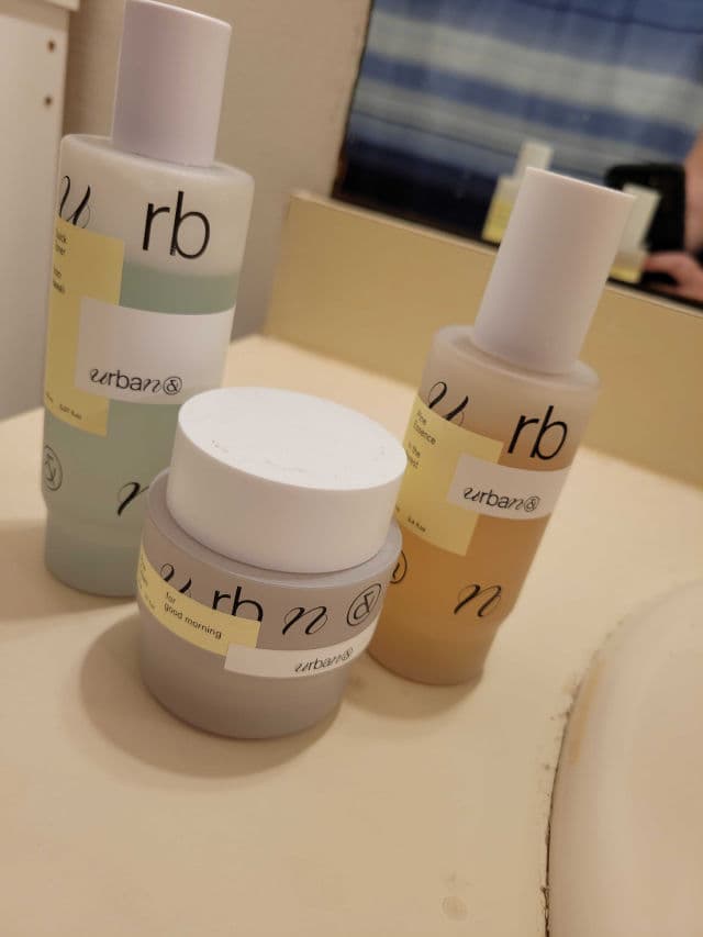 Urbanand Pine Cream for Good Morning review photo by Nickers402