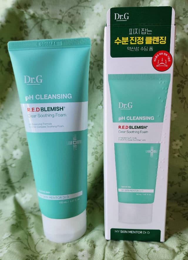 pH Cleansing Red Blemish Clear Soothing Foam product review