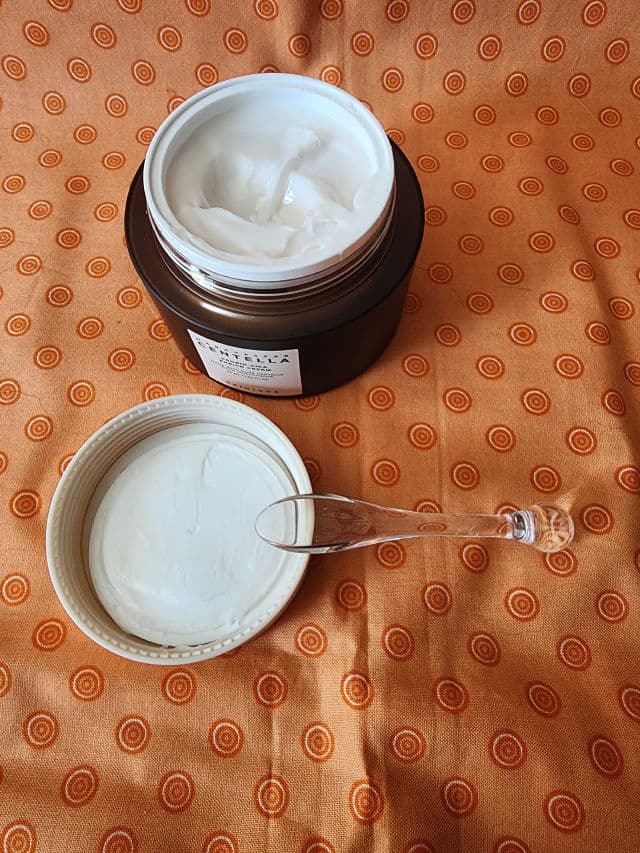 SKIN1004 Madagascar Centella Probio-Cica Enrich Cream review photo by Beckster