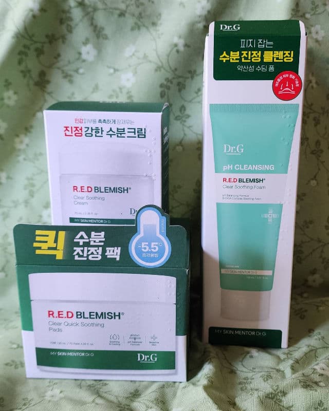 pH Cleansing Red Blemish Clear Soothing Foam product review