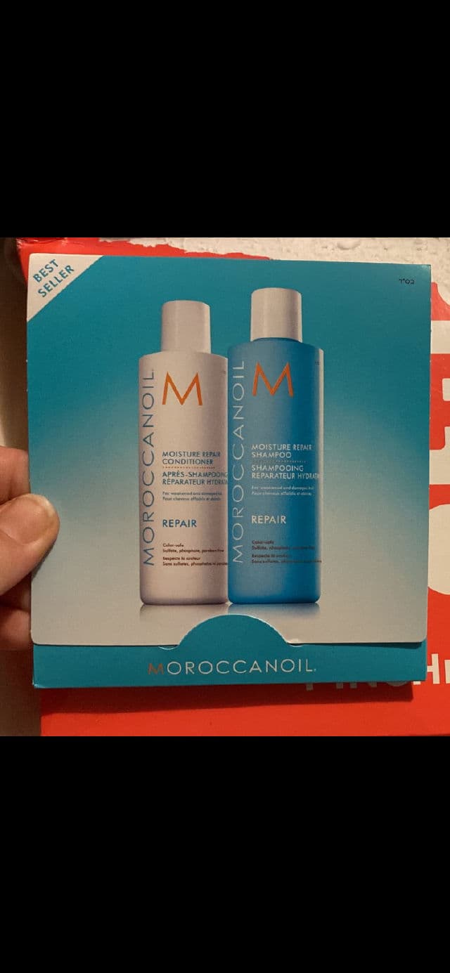 Moroccanoil Moisture Repair Conditioner review photo by DiscoveringDaily