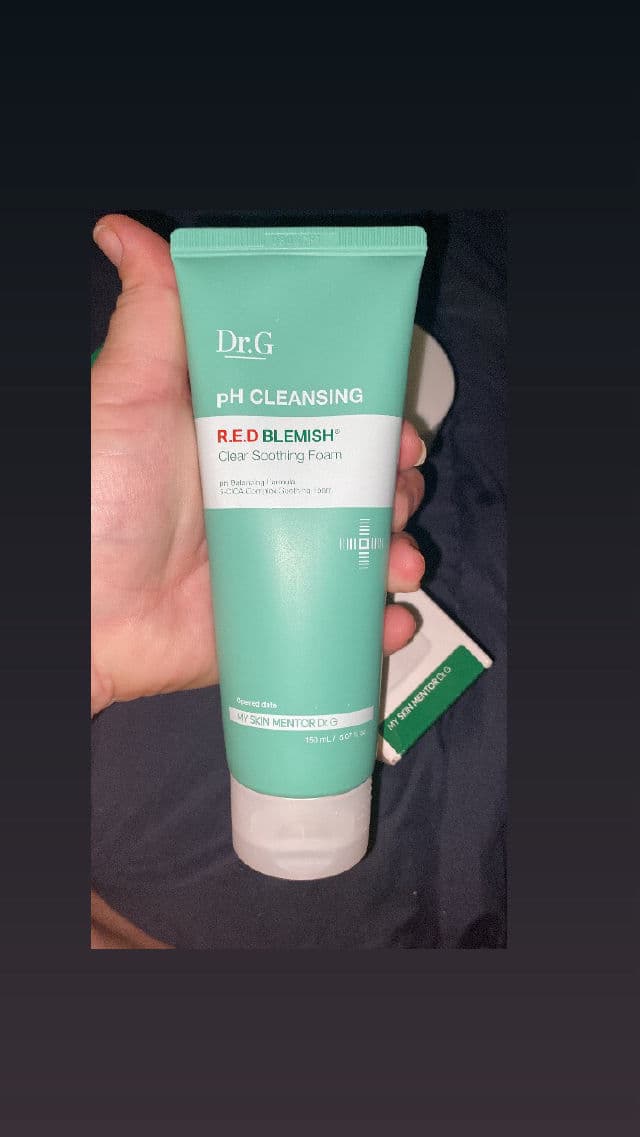 DR.G RED Blemish Moisture Cleansing Foam  review photo by DiscoveringDaily