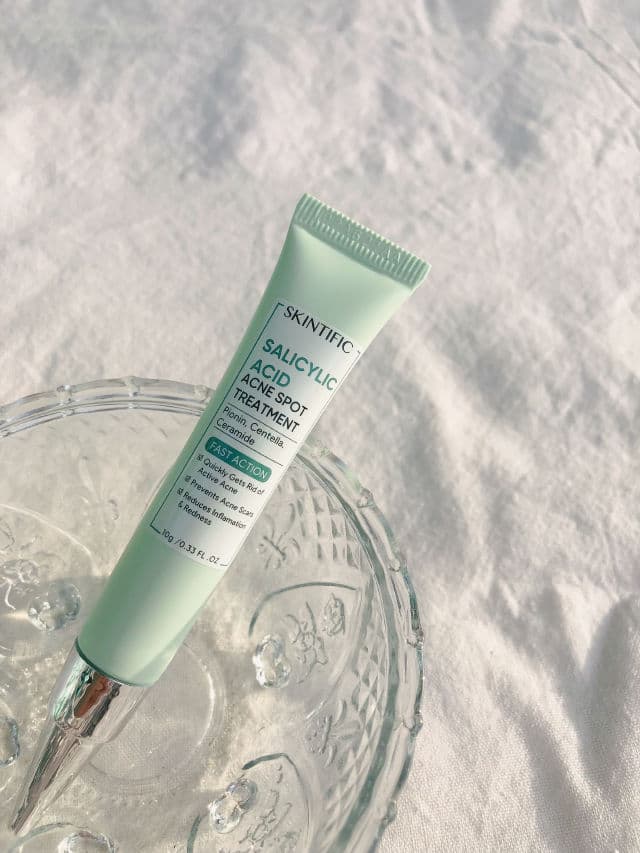 Skintific 2% Salicylic Acid Acne Spot Treatment Gel review photo by Skincareumma