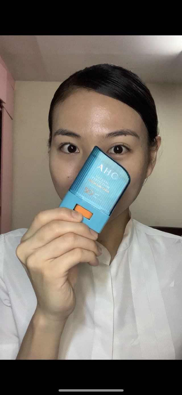 AHC Natural Perfection Fresh Sun Stick SPF50+ PA++++ review photo by trishauydy