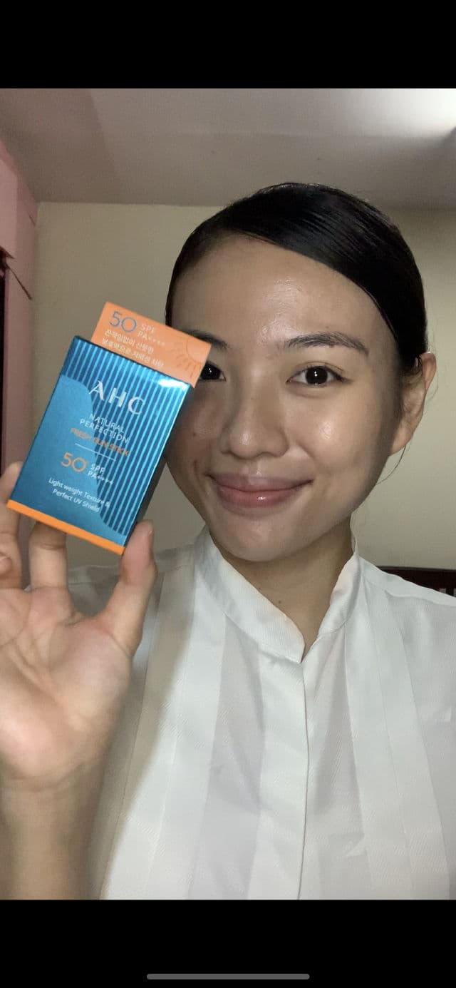 AHC Natural Perfection Fresh Sun Stick SPF50+ PA++++ review photo by trishauydy