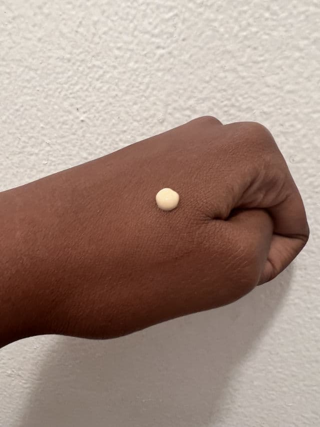 Neutrogena Invisible Daily Defense Hydrating Face Serum SPF 60+ review photo by beachyglows