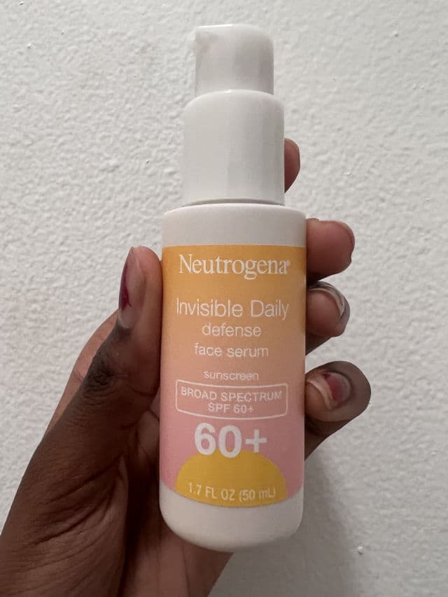 Neutrogena Invisible Daily Defense Hydrating Face Serum SPF 60+ review photo by beachyglows