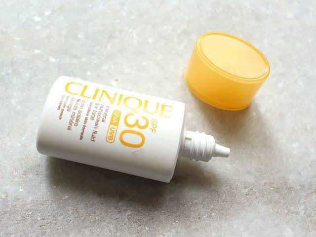 Clinique SPF 30 Mineral Sunscreen Fluid for Face review photo by mimi1122