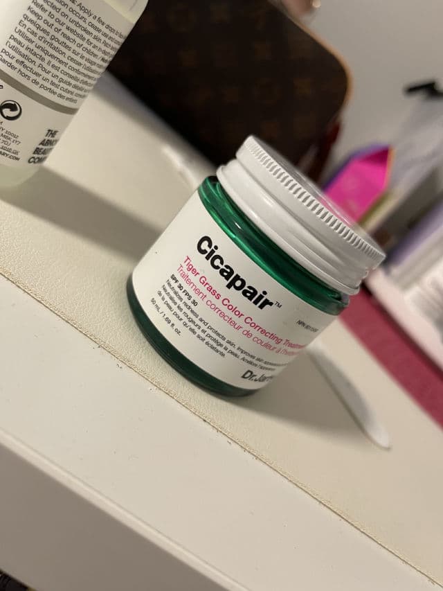 Dr. Jart+ Cicapair Tiger Grass Color Correcting Treatment SPF 30 review photo by sunayanadas