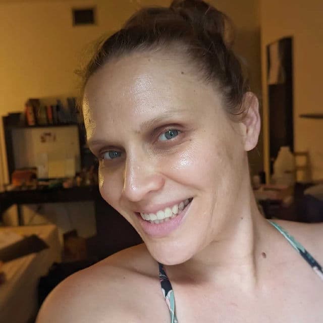ELF Suntouchable! Whoa Glow SPF 30 & Face Primer review photo by zisgurl