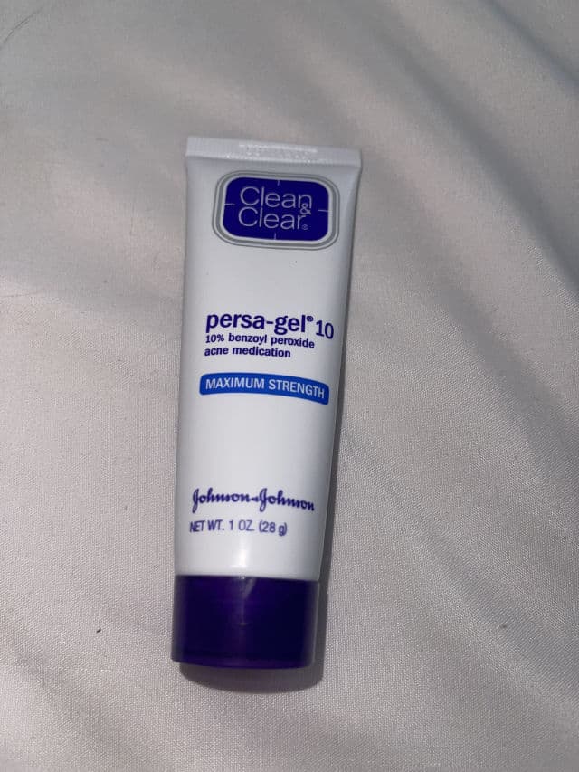 Clean & Clear Persa-Gel 10, Maximum Strength review photo by sarieangelie
